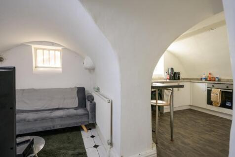 1  1a Montpelier BA1 2RF-15.jpg