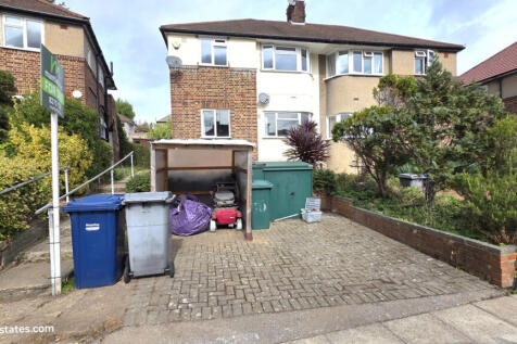 2 Bedroom Ground Floor Maisonette for sale Avonda