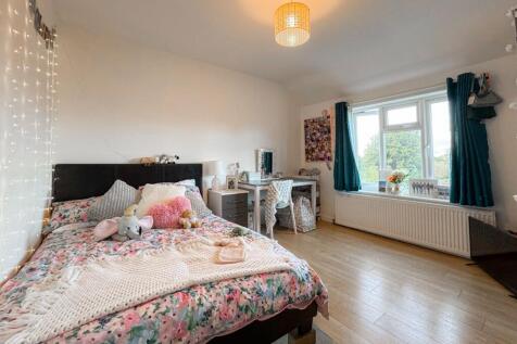 Byron Road, Earley, RG6 photo 3