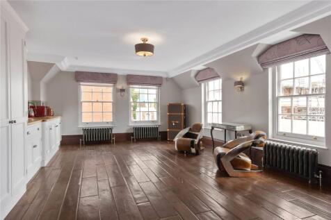 7 bed, 8 bath End of Terrace in London - Photo 7