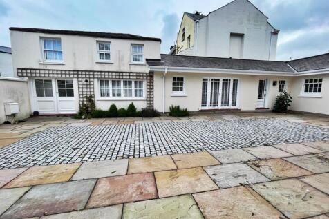 2-bed house on The Orangery, Mount Auldyn House, Jurby Road, Ramsey, £1,995/mo