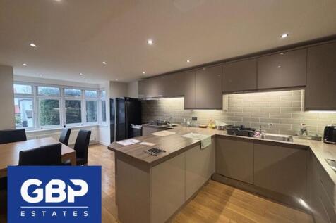 Abbs Cross Lane, Hornchurch, RM12 photo 3