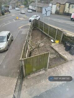 Garden And Gated Drive Way
