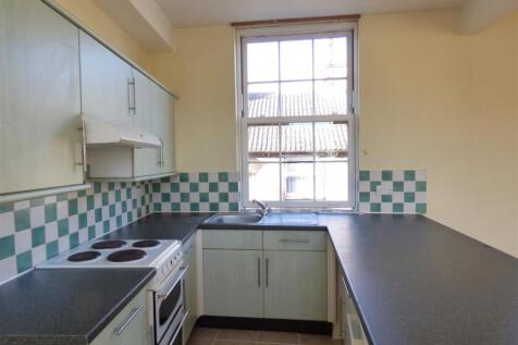 6 Emgate, Bedale photo 3