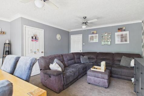 CAM03729G0-PR0029-STILL007