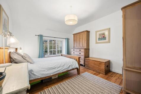 Bedroom Two landing.jpg