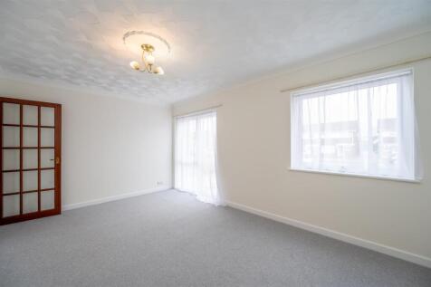 Flat 1 Regatta Court 25 8.jpg