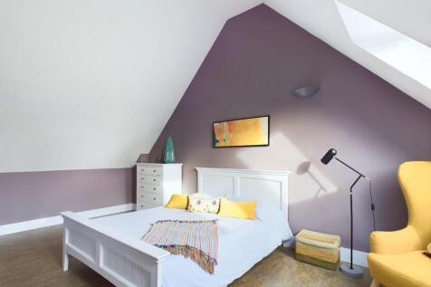 CAM03185G0-PR0082-STILL035