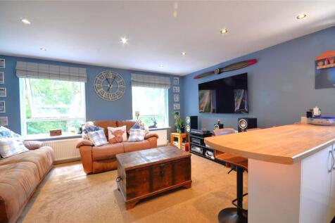 Lounge/Kitchen