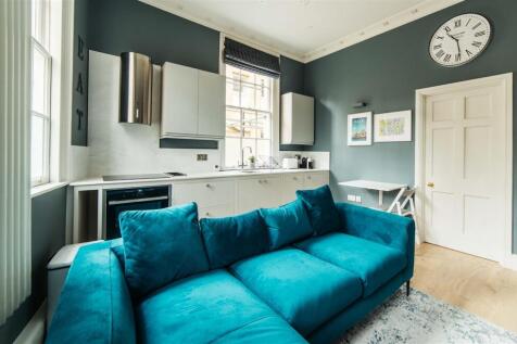 Living Room/Kitchen
