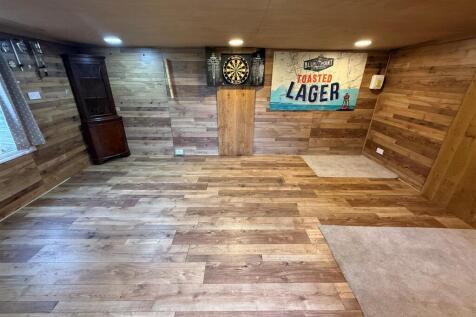 11 Ryderway Summer House.jpg