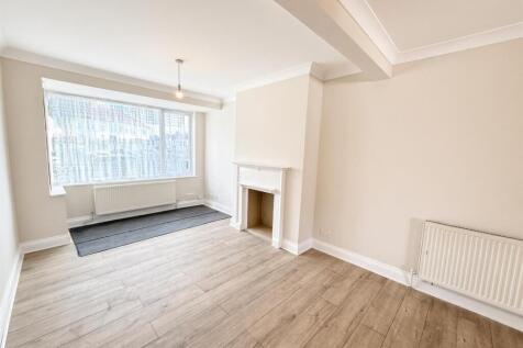 Broadlands Avenue, Enfield photo 3
