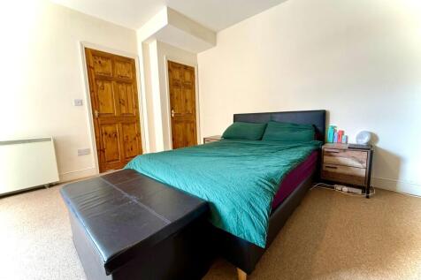 Spacious Double Bedroom