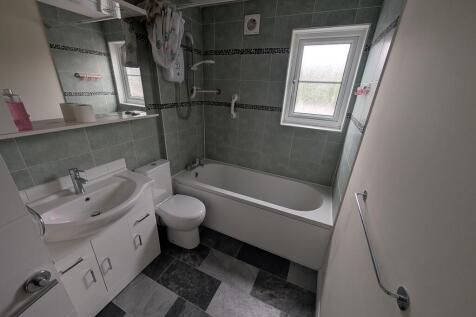 PXL_20251201_1126...