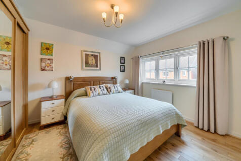 1376950-3-6915b40...