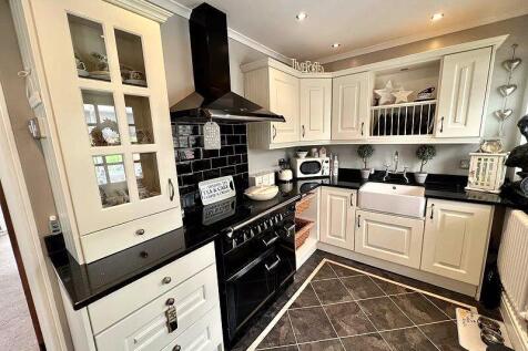 Dowson Road, Hyde, Tameside photo 4