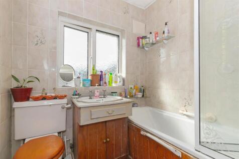 Bathroom.jpg