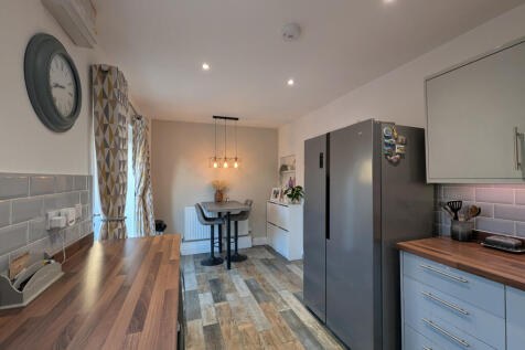 Chapel Street, East Ardsley, Wakefield, West Yorkshire photo 3