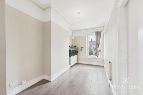 Chester Road, Stretford, Manchester, Greater Manchester, M32 photo 3