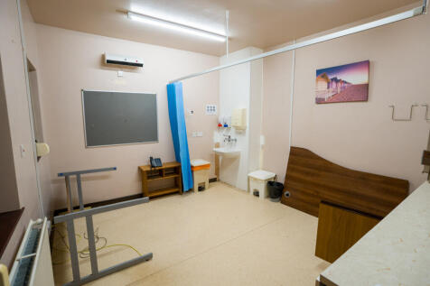 Healthcare Facility to rent Image 8