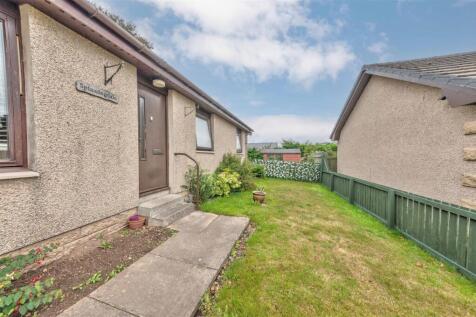 4 Rose Hemming Place Letham-15.JPG