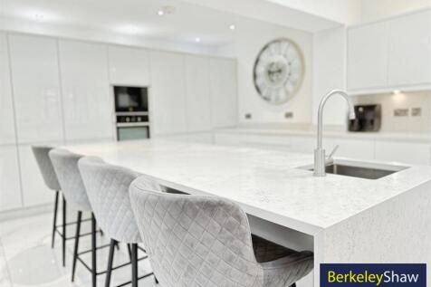 Kitchen breakfast room