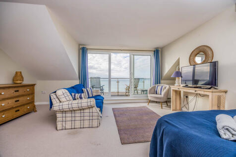 15 Meath Close, Hayling Island-Small-PorticoMarke