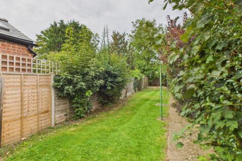 CAM02519G0-PR0348-STILL017