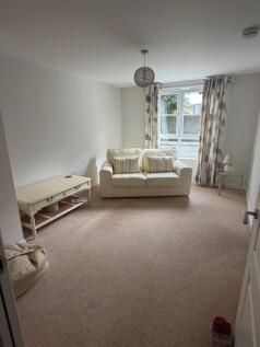Lounge 1