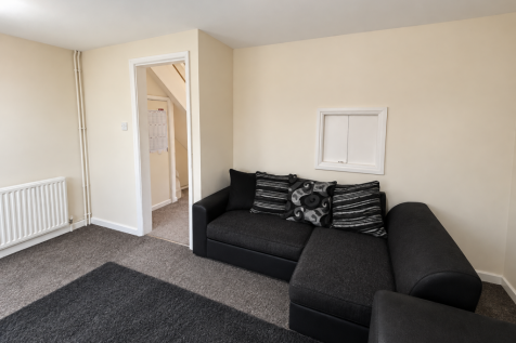 COLLIERS CLOSE, WOKING, GU21 3AN photo 3