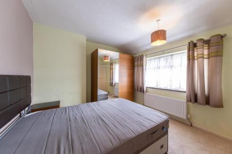 3 Chestnut Close-014.jpg