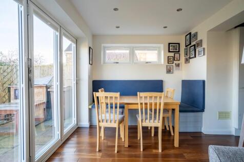 dorrington close_...