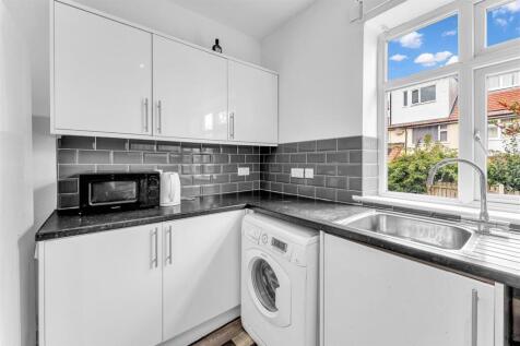 Becketts Park Crescent, Headingley, Leeds photo 5