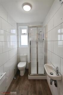 PRIVATE BATHROOM