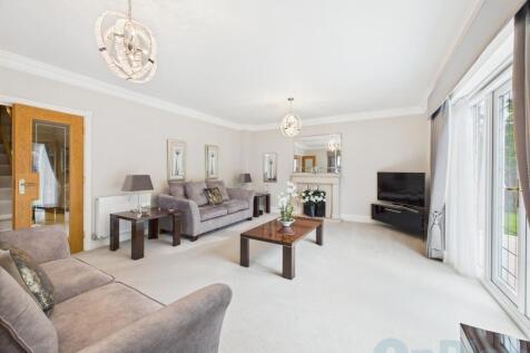 CAM04024G0-PR0030-STILL005