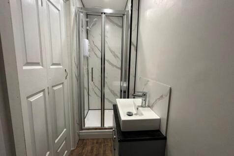 Shower Room 1