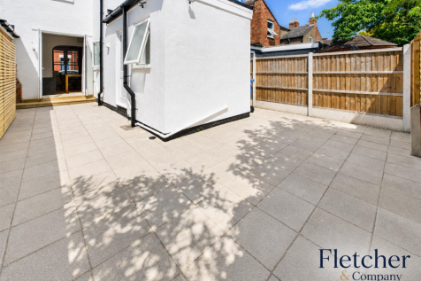 Immaculate Three Bed, Redshaw Street, Derby photo 3