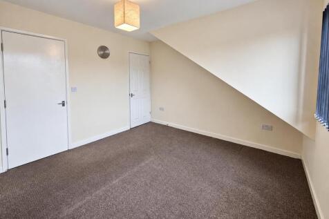 Canterbury Street, Gillingham photo 5