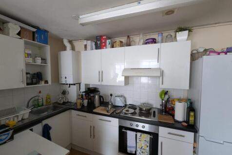 Maidswood House, Cherrydown Avenue photo 3