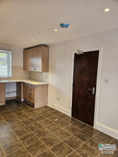 Princes Park Lane, Hayes, Greater London, UB3 1JY photo 3