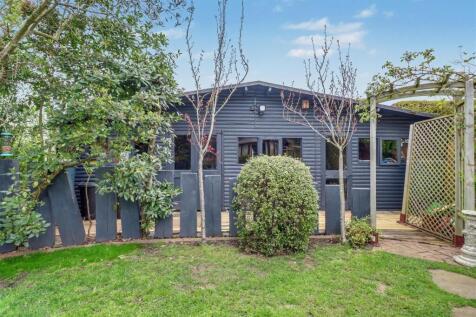 4 DOWNHAM ROAD-4.jpg