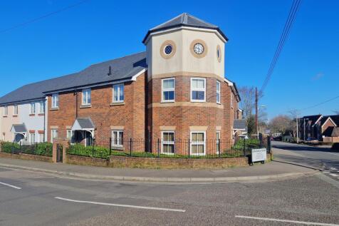 2-bed flat on Chapel Drove, Hedge End, £1,200/mo