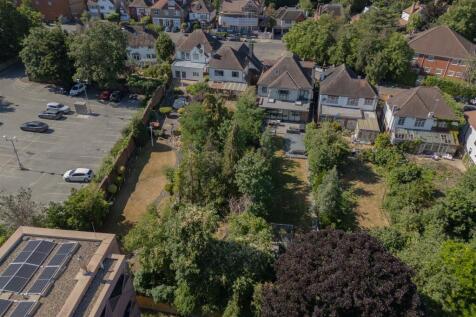 Tudor Lodge, The Avenue, E11