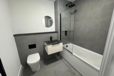 Bathroom 605