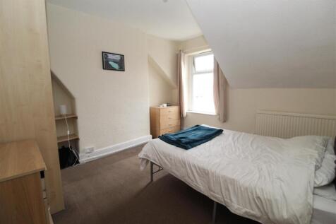 F4 25 NR bed 1.1.jpg