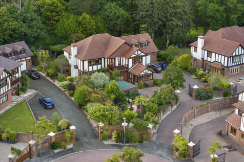 Fo Ghlion, 4 Lucerne Court