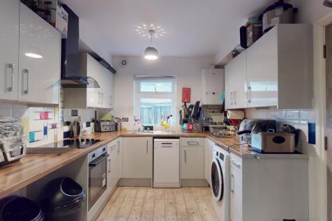 Communal Kitchen ...