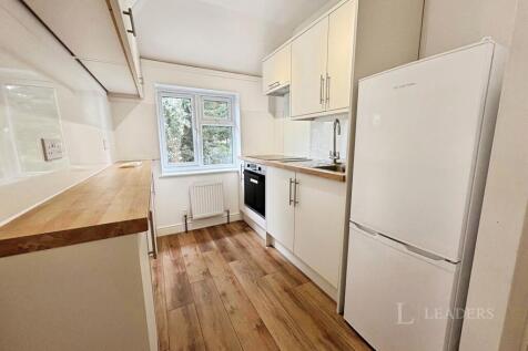 Davey Crescent, Great Shelford, Cambridge, CB22 photo 4