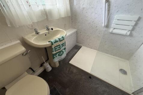 SHOWER ROOM WC