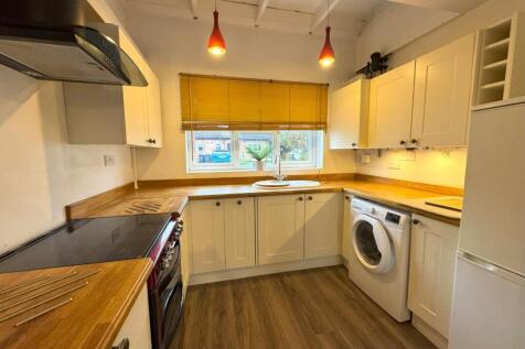 Pampas Close, Stratford-Upon-Avon photo 3